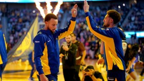 詹姆斯暂无退役打算，东契奇赛前习惯曝光，新援首秀敲定